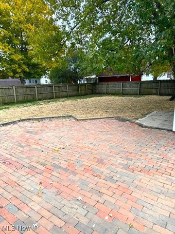 1448 Noble Avenue, Barberton, OH 44203