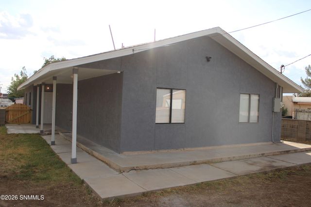 1212 Douglas Drive, Las Cruces, NM 88005