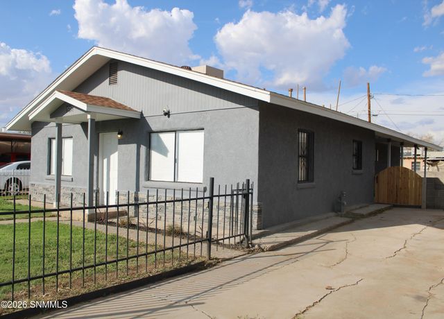 1212 Douglas Drive, Las Cruces, NM 88005