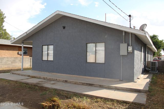 1212 Douglas Drive, Las Cruces, NM 88005