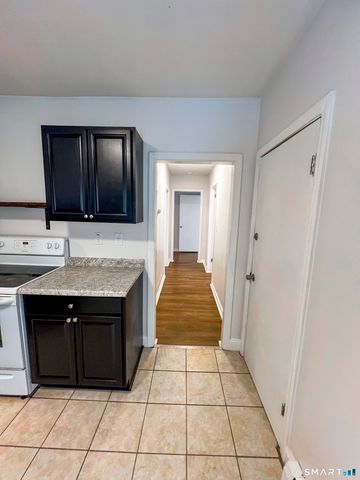 8 Locust Street, New Britain, CT 06051