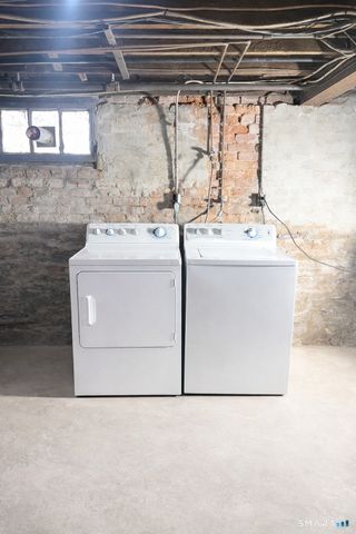 8 Locust Street, New Britain, CT 06051