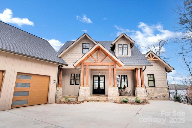 8058 Edgewater Drive, Norwood, NC 28128