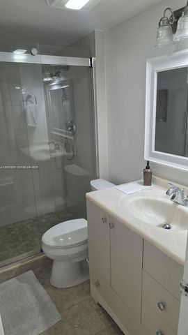 524 Osprey Dr 10B, Delray Beach, FL 33444