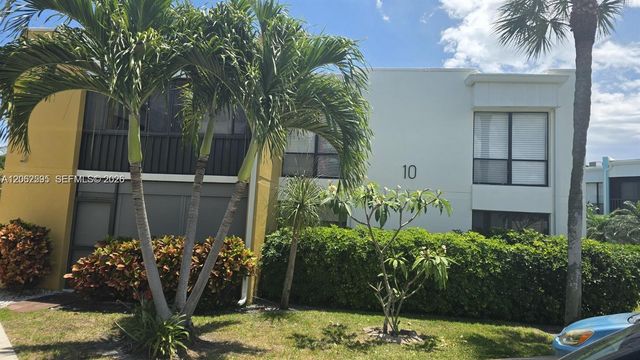 524 Osprey Dr 10B, Delray Beach, FL 33444