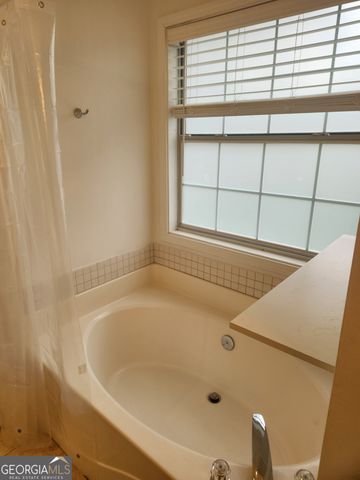 932 Century Oaks Drive, Winder, GA 30680