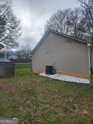 932 Century Oaks Drive, Winder, GA 30680