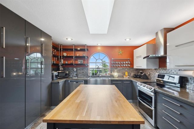 3114 BLUFF BOULEVARD, Holiday, FL 34691