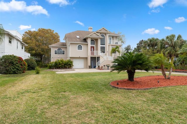 3114 BLUFF BOULEVARD, Holiday, FL 34691