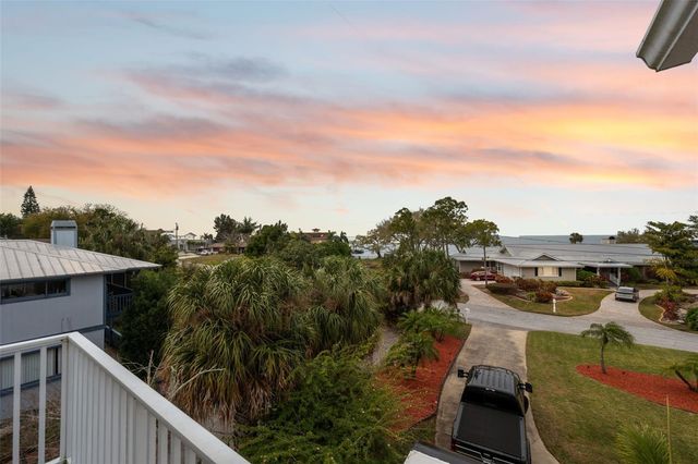 3114 BLUFF BOULEVARD, Holiday, FL 34691