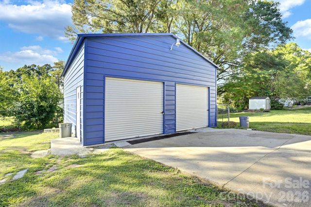 304 Misenheimer Drive NW, Concord, NC 28025
