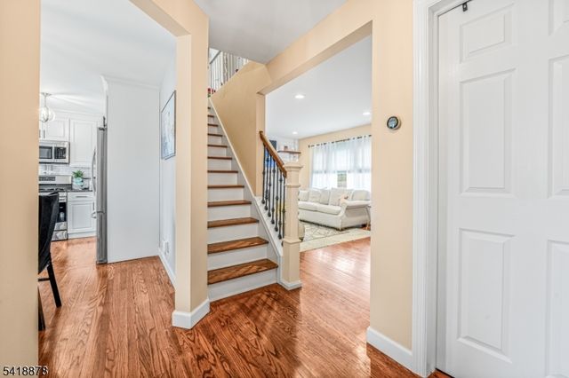 183 Ames Ave, Bergenfield Boro, NJ 07621