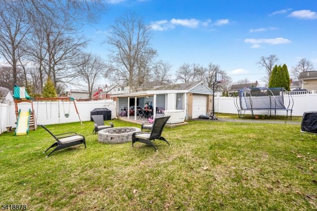 183 Ames Ave, Bergenfield Boro, NJ 07621