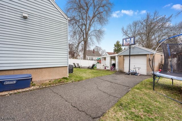 183 Ames Ave, Bergenfield Boro, NJ 07621