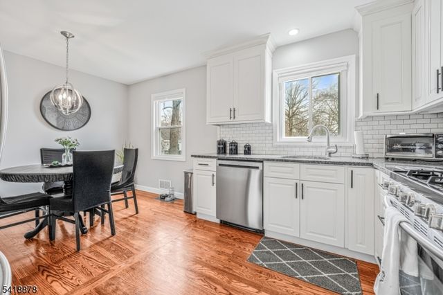 183 Ames Ave, Bergenfield Boro, NJ 07621