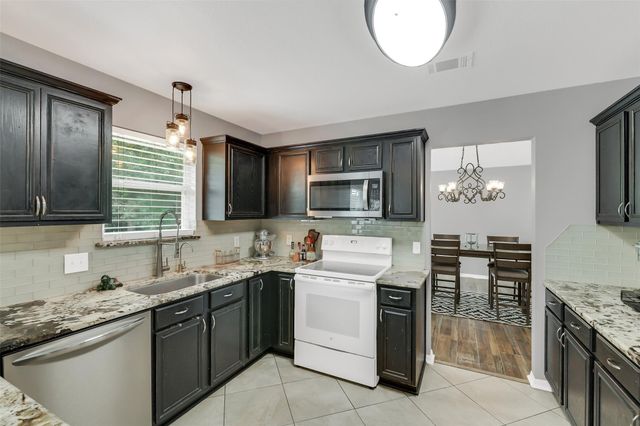 100 Oak Hollow Boulevard, Hockley, TX 77447