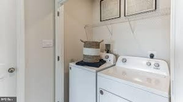 42 WINDSOR CT, Gettysburg, PA 17325