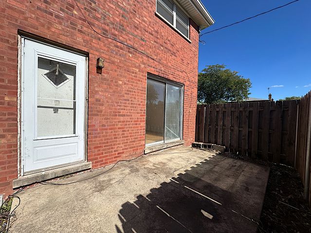 218 Linn Court A, North Aurora, IL 60542
