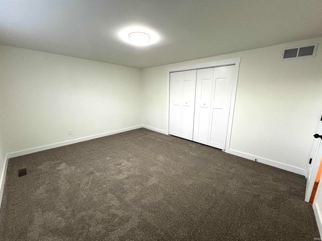 7402 Oaklawn Drive, Newburgh, IN 47630