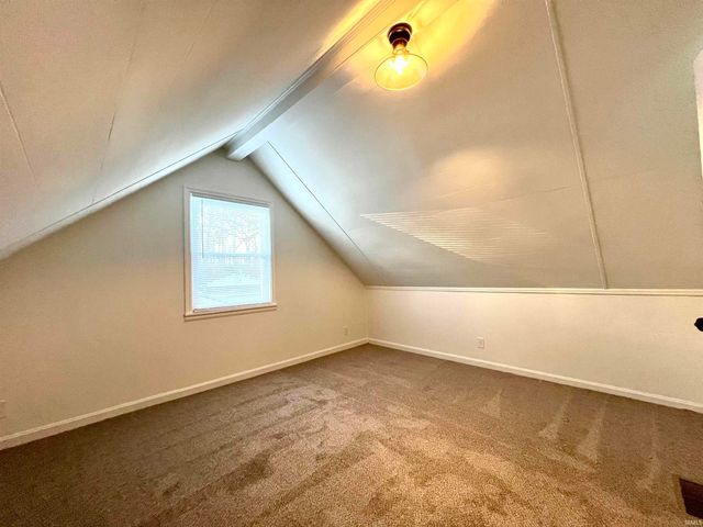 7402 Oaklawn Drive, Newburgh, IN 47630