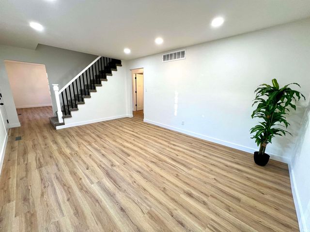 7402 Oaklawn Drive, Newburgh, IN 47630