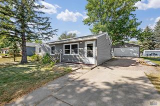 3309 LYNNWOOD AVE, Rapid City, SD 57701