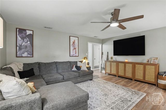 135 Wyckfield Road, Savannah, GA 31410
