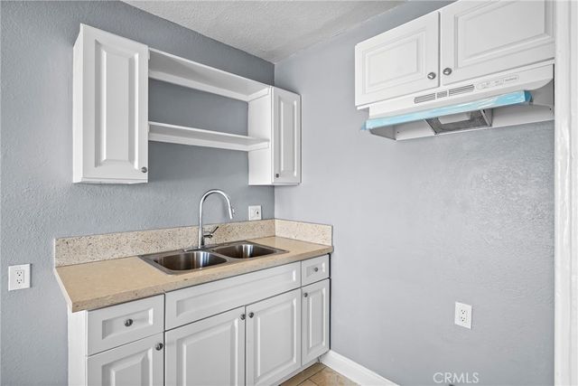 130 W 85th, Los Angeles, CA 90003