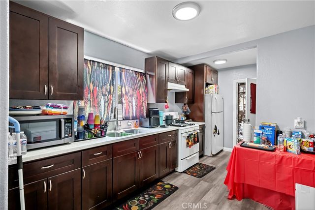 130 W 85th, Los Angeles, CA 90003