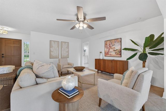 1022 EDEN ISLE DRIVE NE, St Petersburg, FL 33704