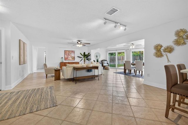 1022 EDEN ISLE DRIVE NE, St Petersburg, FL 33704