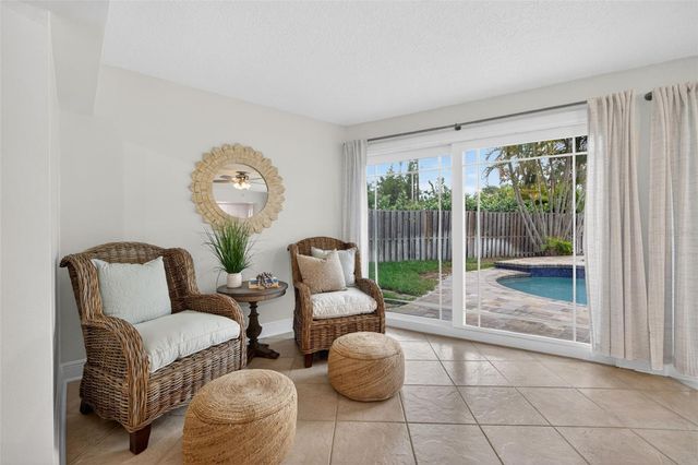 1022 EDEN ISLE DRIVE NE, St Petersburg, FL 33704