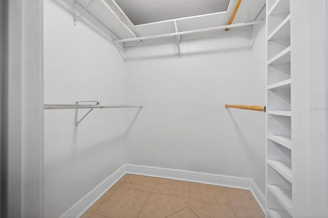 1022 EDEN ISLE DRIVE NE, St Petersburg, FL 33704