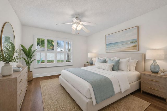 1022 EDEN ISLE DRIVE NE, St Petersburg, FL 33704