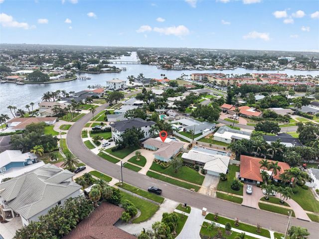 1022 EDEN ISLE DRIVE NE, St Petersburg, FL 33704