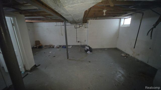 15633 Eastwood Street, Detroit, MI 48205