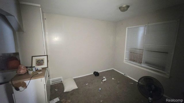 15633 Eastwood Street, Detroit, MI 48205