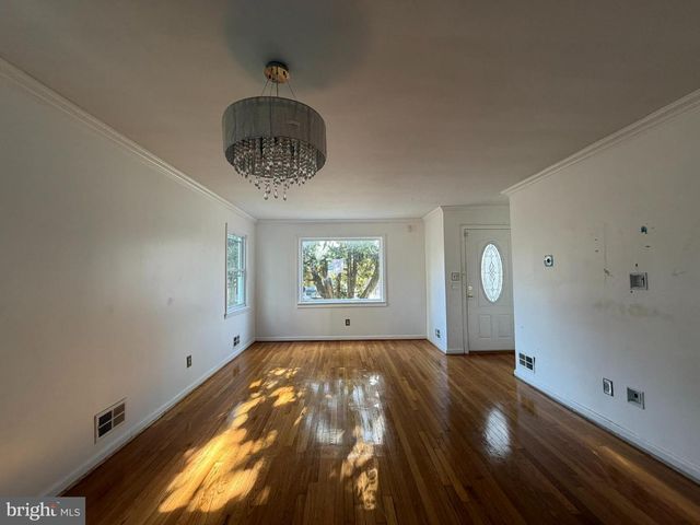 5522 BOSWORTH AVE, Baltimore, MD 21207