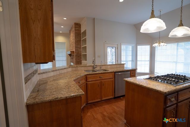 604 Texas Avenue, Shiner, TX 77984