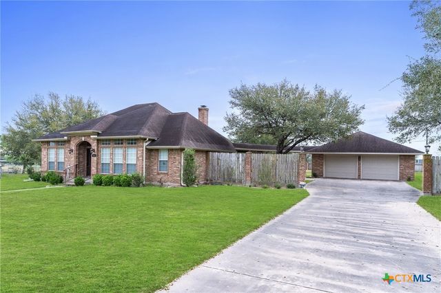 604 Texas Avenue, Shiner, TX 77984
