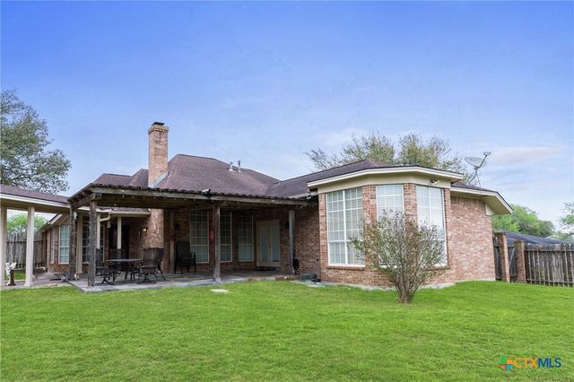 604 Texas Avenue, Shiner, TX 77984