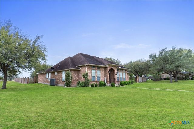 604 Texas Avenue, Shiner, TX 77984