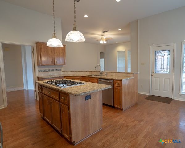 604 Texas Avenue, Shiner, TX 77984