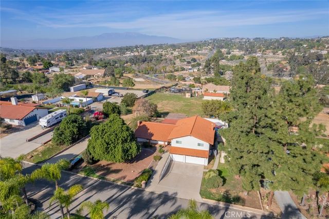 15750 Pounders, Riverside, CA 92504
