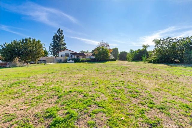15750 Pounders, Riverside, CA 92504