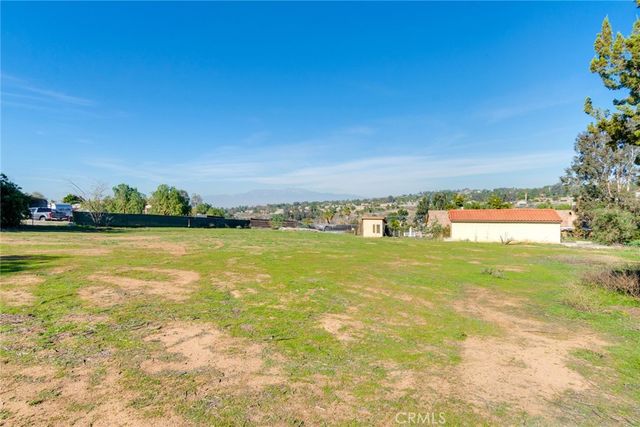 15750 Pounders, Riverside, CA 92504
