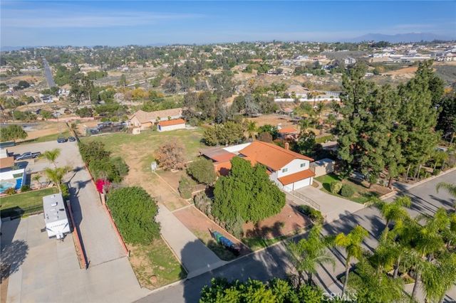 15750 Pounders, Riverside, CA 92504
