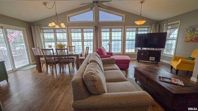 12705 N Egypt Shores Drive, Creal Springs, IL 62922