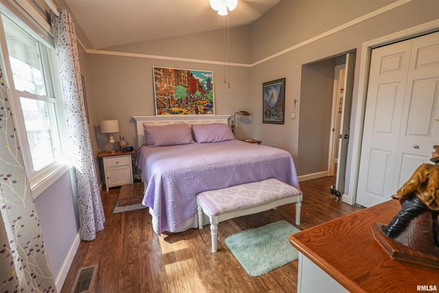 12705 N Egypt Shores Drive, Creal Springs, IL 62922