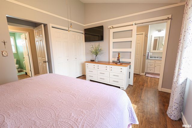 12705 N Egypt Shores Drive, Creal Springs, IL 62922